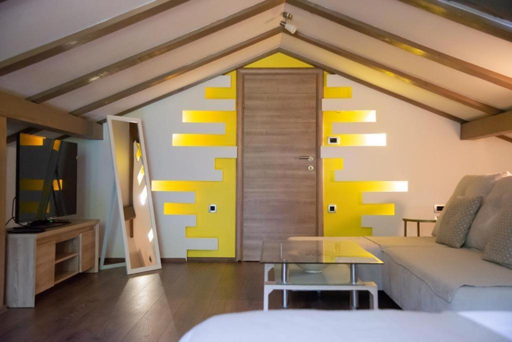 Holiday Home Tos Risika Eksteriør billede