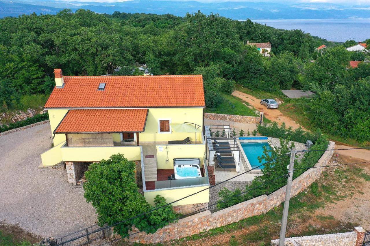 Holiday Home Tos Risika Eksteriør billede